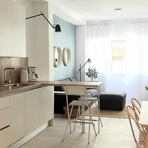 apartamento-de-lujo-en-el-centro.adeje-hotels.com/
